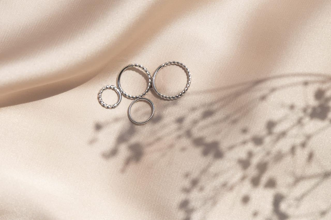 Twisted ring