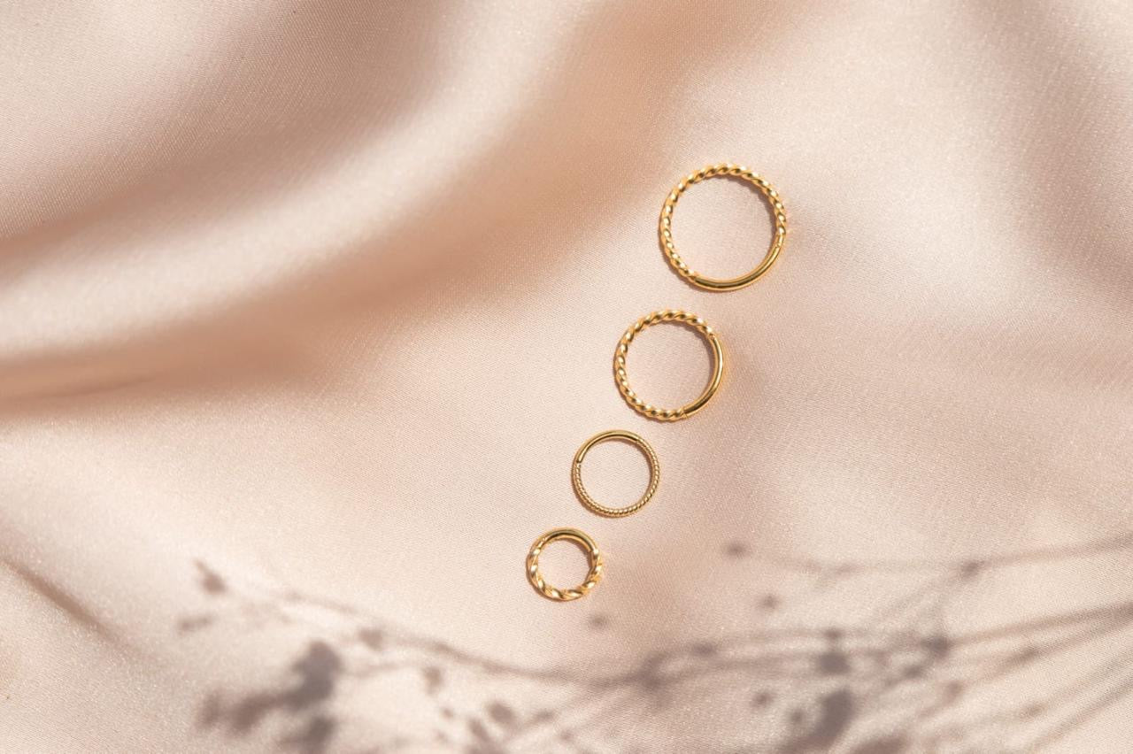 Twisted ring