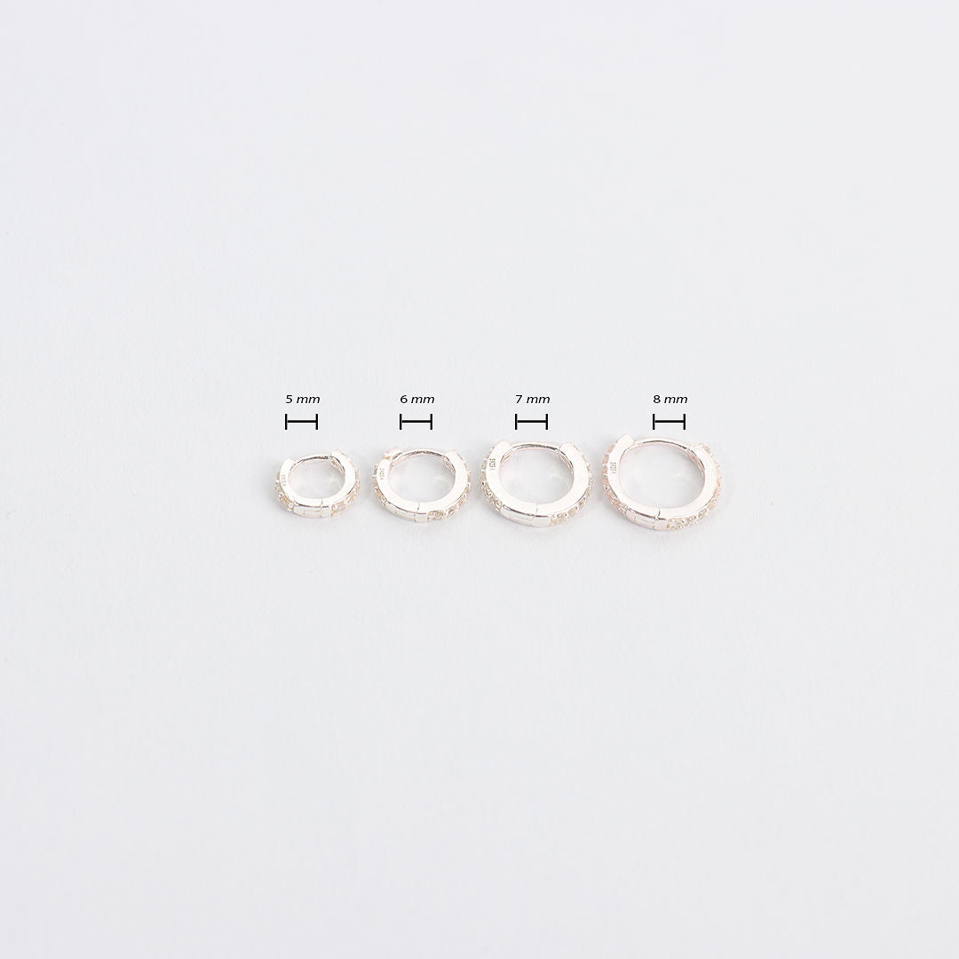 Zirconia huggie