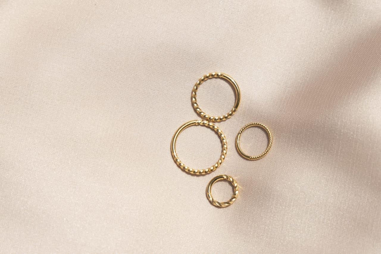 Twisted ring