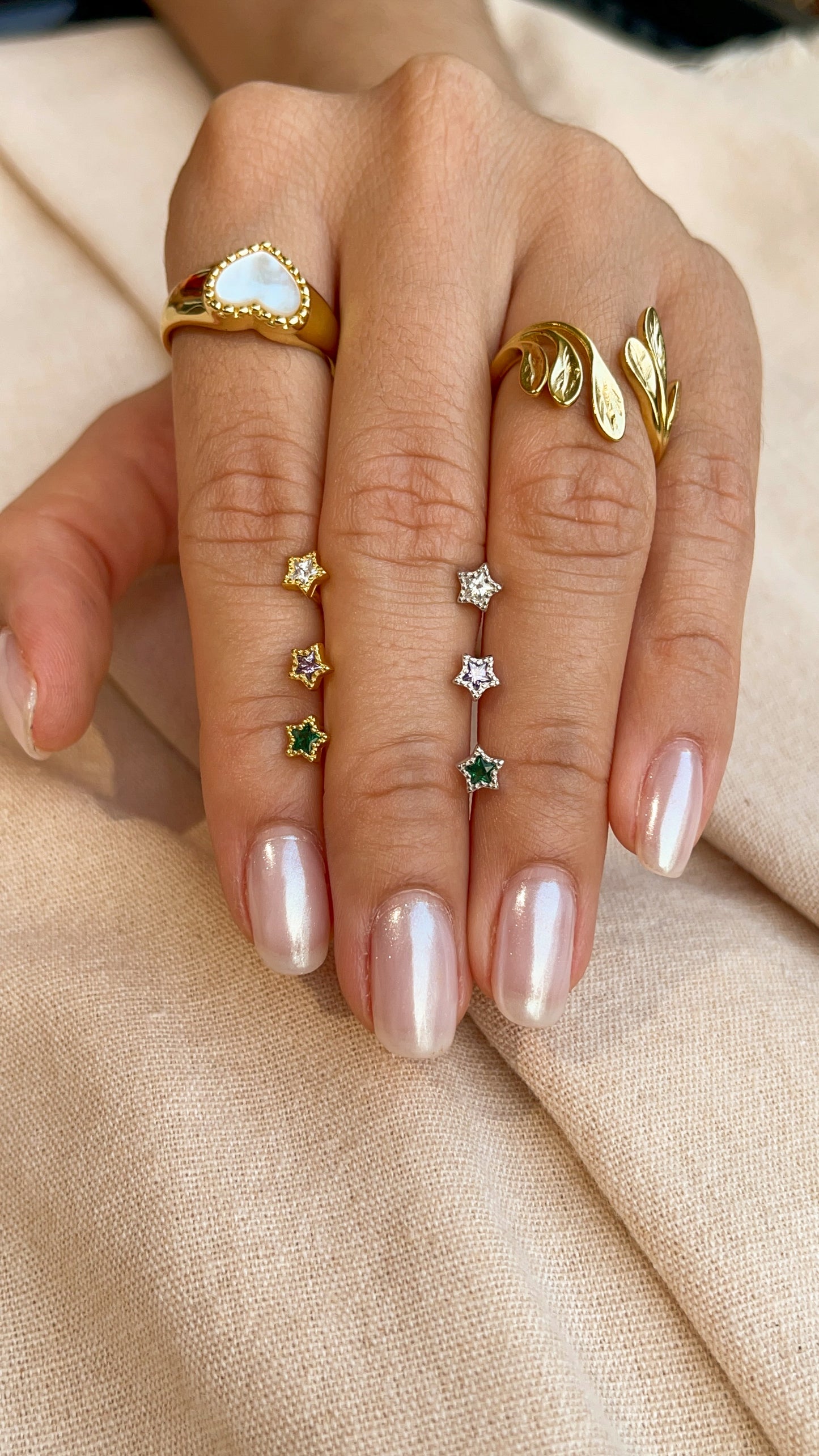 Estrella iris stud